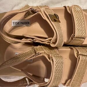STEVE MADDEN MONA RAFIA SANDAL-SZ 7 1/2